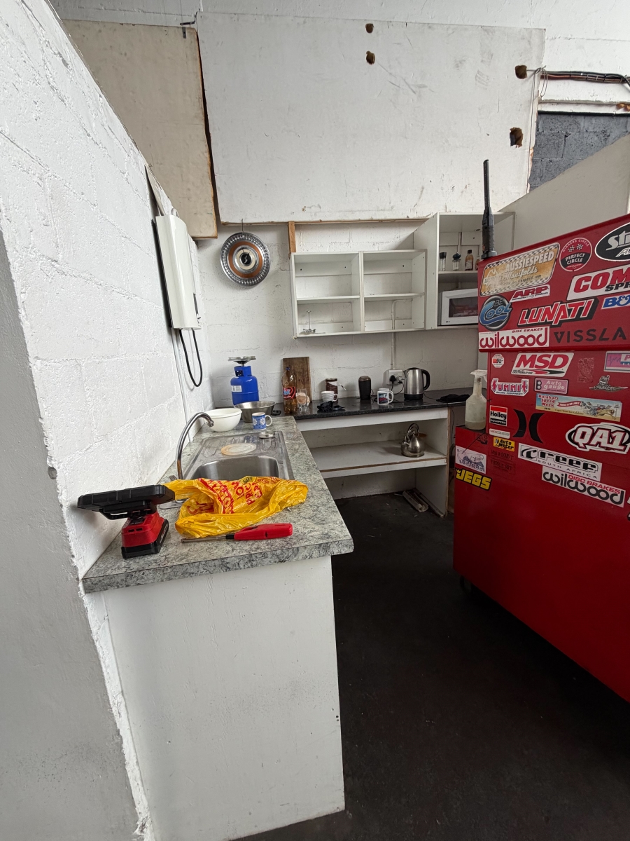 To Let Commercial Property for Rent in Paarden Eiland Western Cape